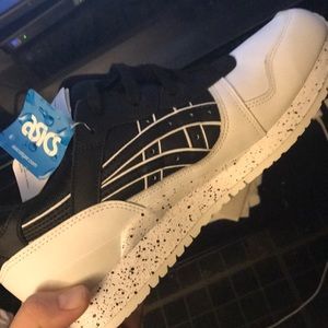 Brand new never worn stayed in box